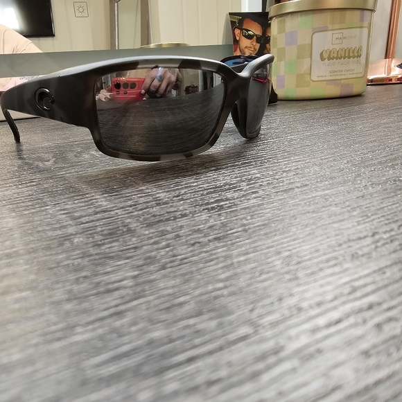 Costa sunglasses - Picture 3 of 4